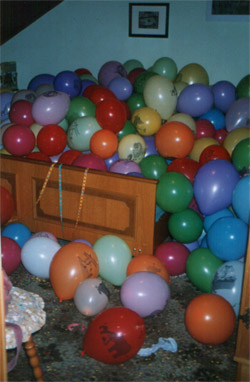 Luftballons im Schlafzimmer ...